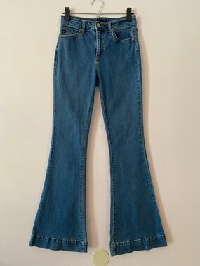 Kancan Medium Wash Flare Jeans Bootcut Mid Rise Boho Western Women's size 7 / 27